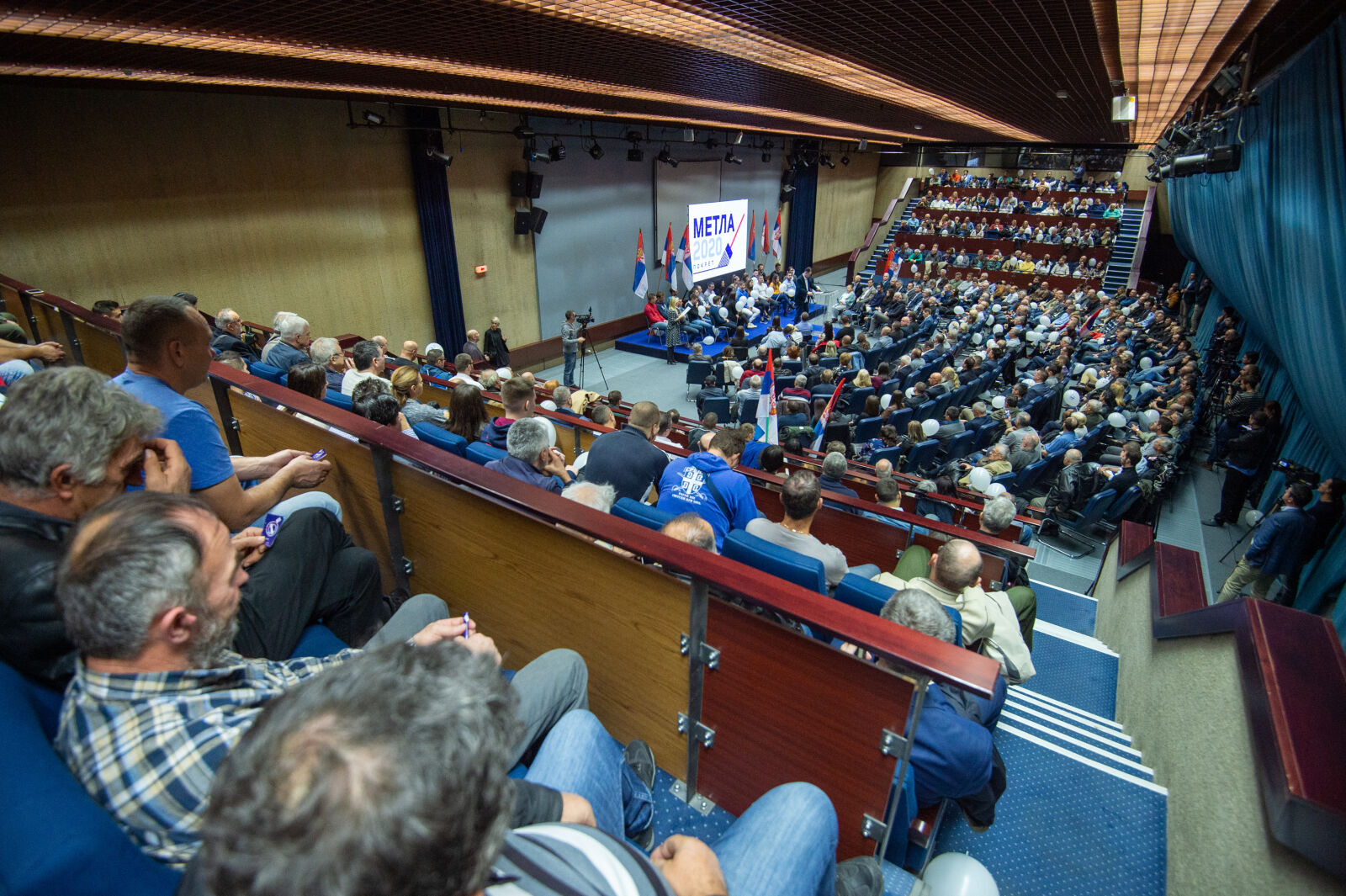 Osnovan pokret “METLA 2020” uz poruku da će očistiti Srbiju od partijske države