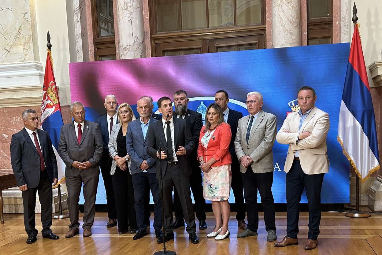 Vanredni izbori u najkraćem roku jedini izlaz iz strašne političke krize