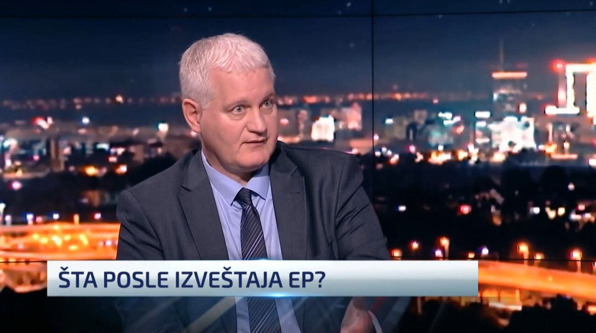 ЕУ неће урадити ништа за демократију у Србији, одговара им Вучић