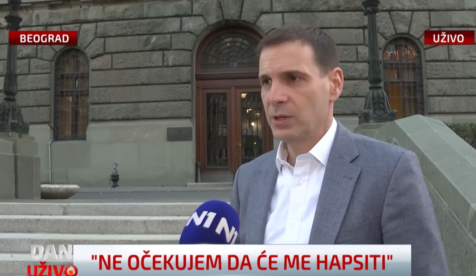 У Вучићеву муфљуску патетику више нико не верује