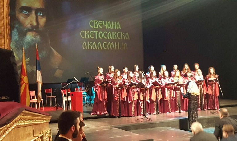 Александар Поповић: Српски народа да пева 