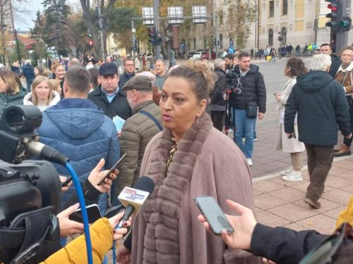 Народ у Медвеђи је препуштен сам себи, Влада да организује помоћ