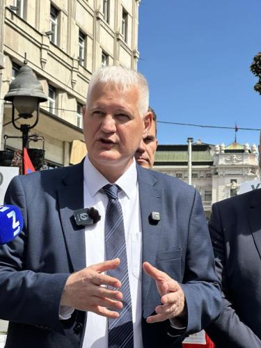 Марсенић: Један фронт, три колоне (видео)